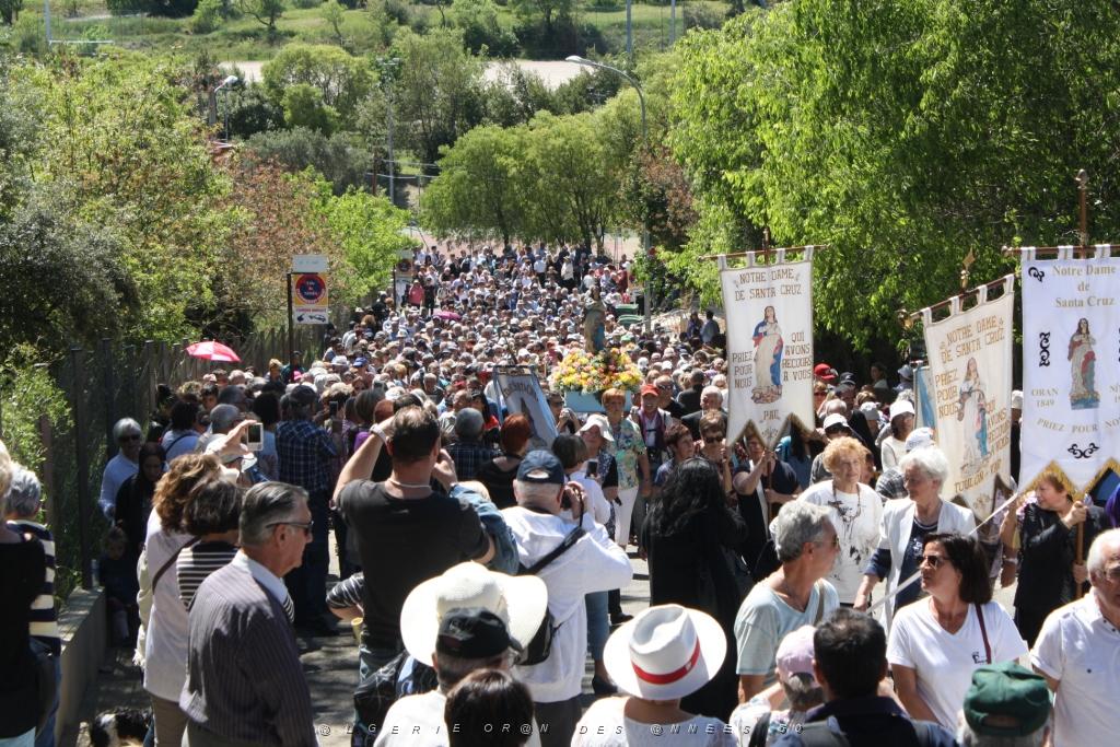 LA FAMILIA ORANAISE A NIMES POUR L ASCENSION (10).JPG